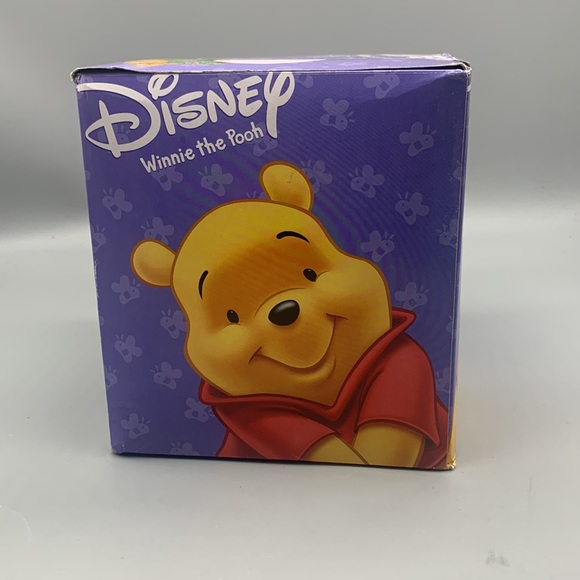 Disney's Winnie the Pooh & Tigger Glitter Snow Globe Clock Rumbly Tumbly Friends - Picture 7 of 11